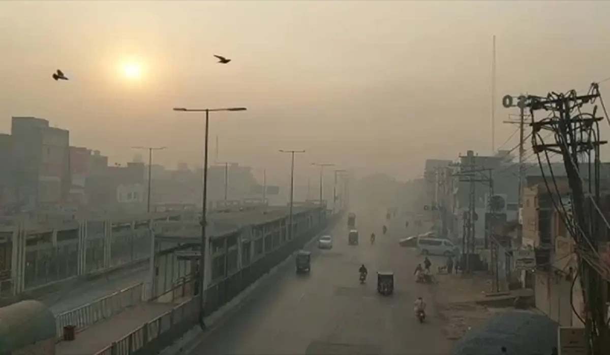 شدید اسموگ، مارکیٹیں رات 8 بجے بند کرنے کا حکم