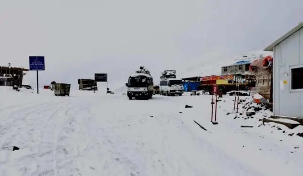 ناران،بابو سر ٹاپ اور جھیل سیف الملکوک میں شدید برفباری