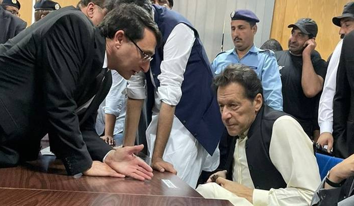 پی ٹی آئی وفد عمران خان سے ملاقات کیلئے پھر اڈیالہ جیل پہنچ گیا