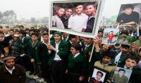 سانحہAPS کو 10 سال بیت گئے، لواحقین کا غم آج بھی تازہ