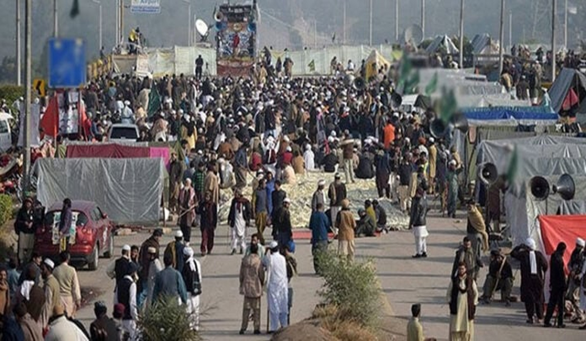 کراچی میں ایک اور مذہبی جماعت نے 9 مقامات پر دھرنے دے دیے