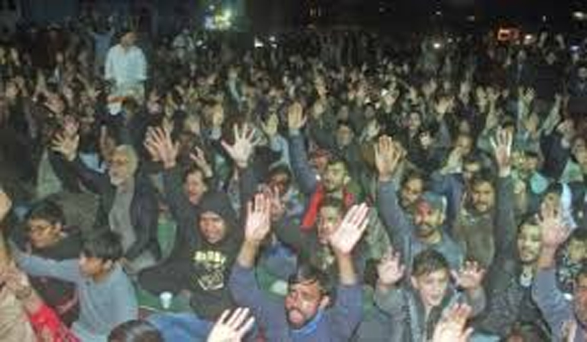 کراچی کے 11مقامات پر احتجاجی دھرنے، شہری رل گئے
