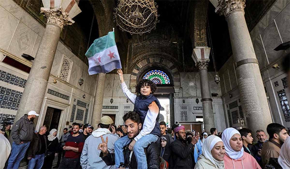بشارالاسد حکومت کاخاتمہ،نمازجمعہ کے بعدہزاروں افراد کا جشن 