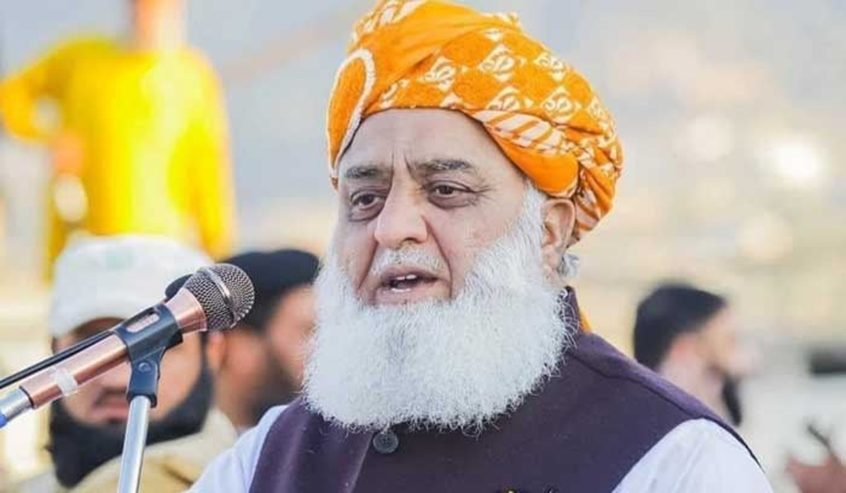 کرم میں آپریشن سے معاملات حل نہیں ہوں گے، فضل الرحمان