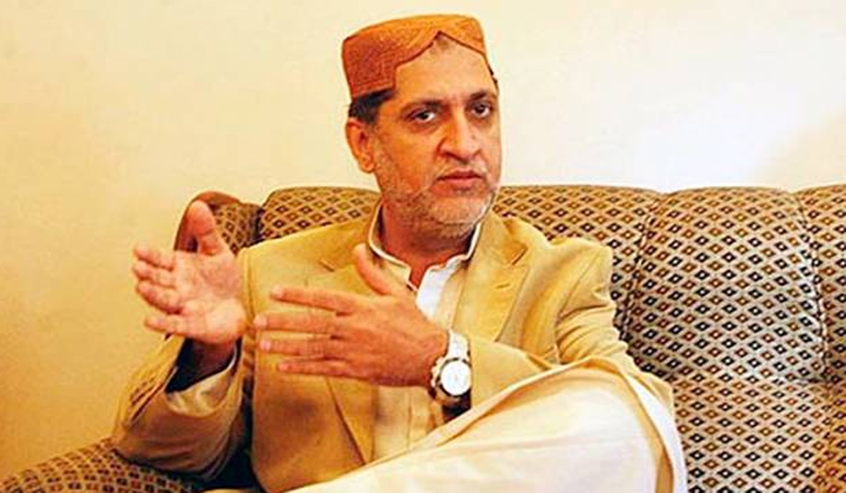 سردار اختر مینگل گرفتاری دینے تھانے پہنچ گئے