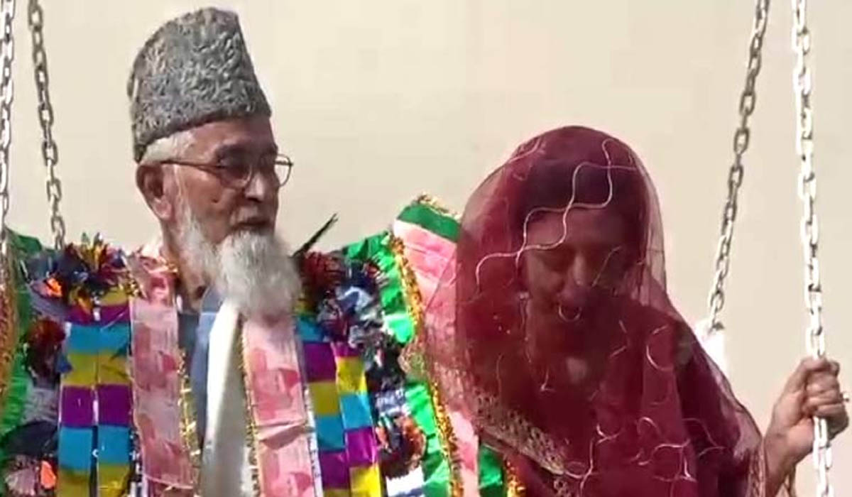 80 سالہ ریٹائرڈ ٹیچر کی اپنی 40 سالہ سیکرٹری سے دوسری شادی