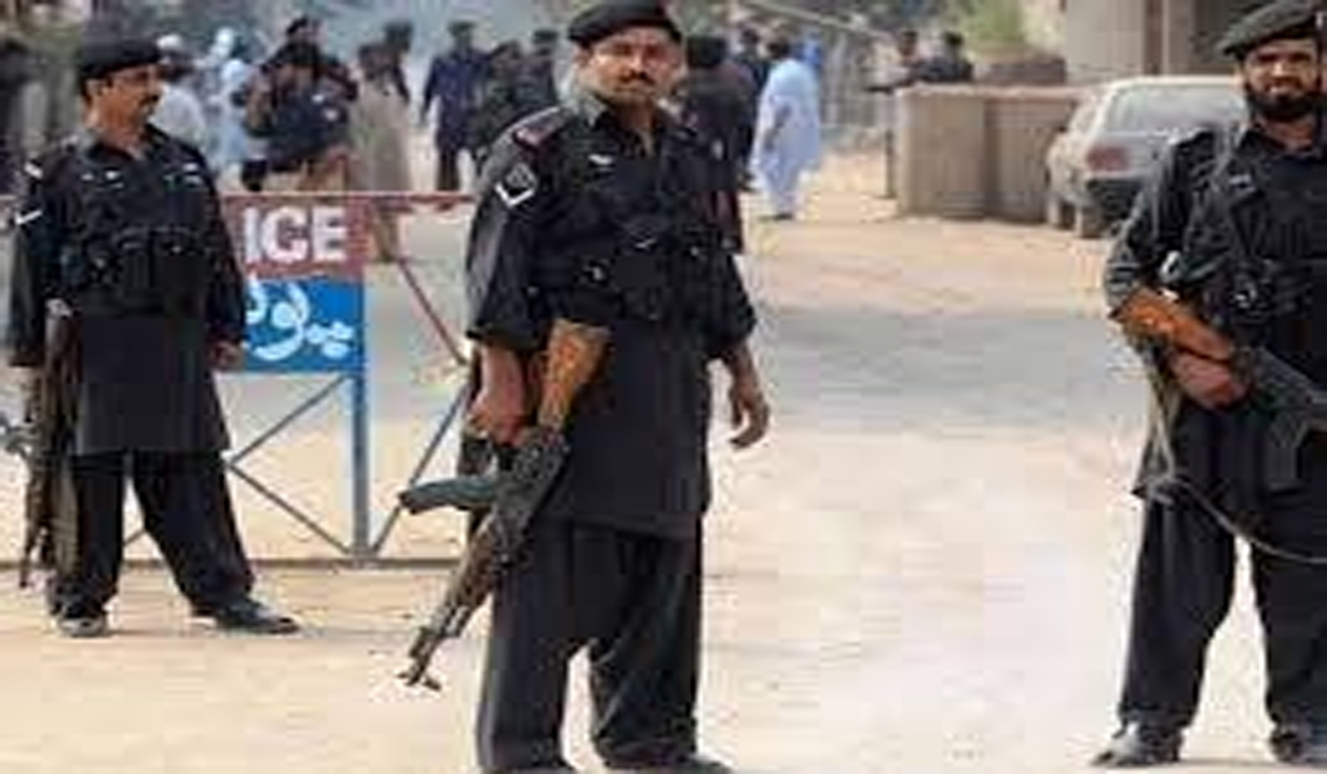 خیبرپختونخوا،پولیس کی4کارروائیاں،کمانڈر سمیت4دہشت گرد ہلاک