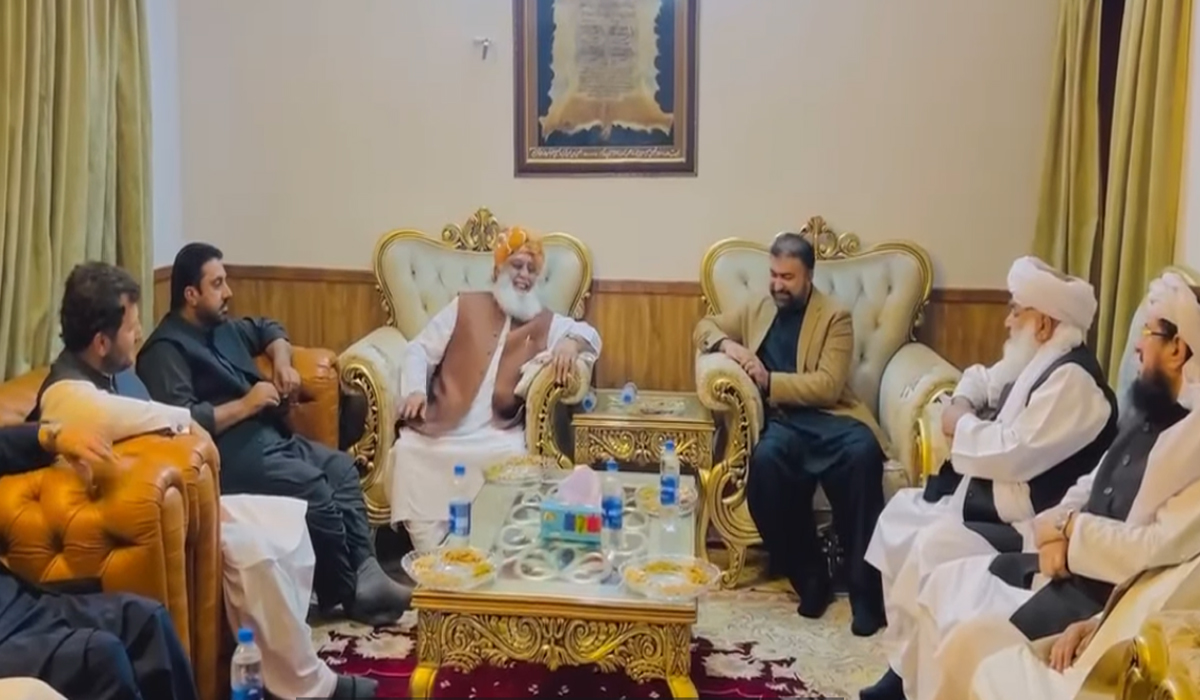 سرفراز بگٹی سے مولانا فضل الرحمان کی  ملاقات