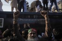 پی ٹی آئی کے 100 سے زائد کارکن جیل سے رہا
