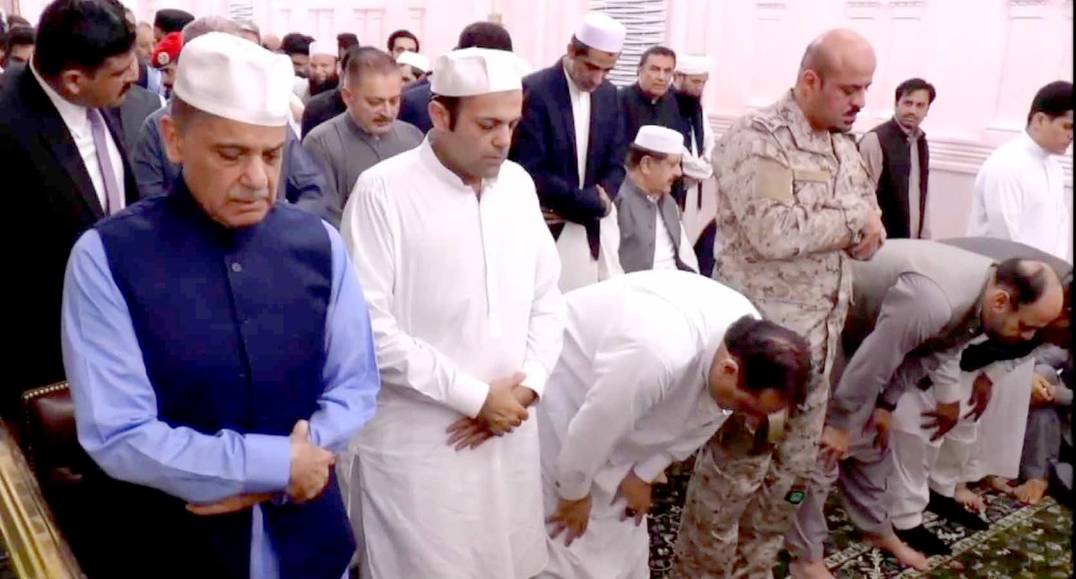 وزیراعظم کی مسجد نبویﷺ میں حاضری
