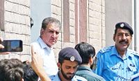 تھانہ جلانے کا کیس،شاہ محمودقریشی ودیگر پر فرد جرم عائد