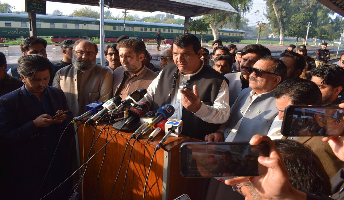 16روز بعد جعفر ایکسپریس ٹرین پشاورسے کوئٹہ کیلئے روانہ