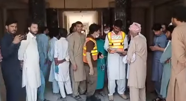 خیبرپختونخوا اور پنجاب میں ٹریفک حادثات،15 جاں بحق،33 زخمی