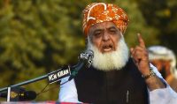 ہم پاکستان سے الگ ہونے کی بات نہیں کریں گے،فضل الرحمن