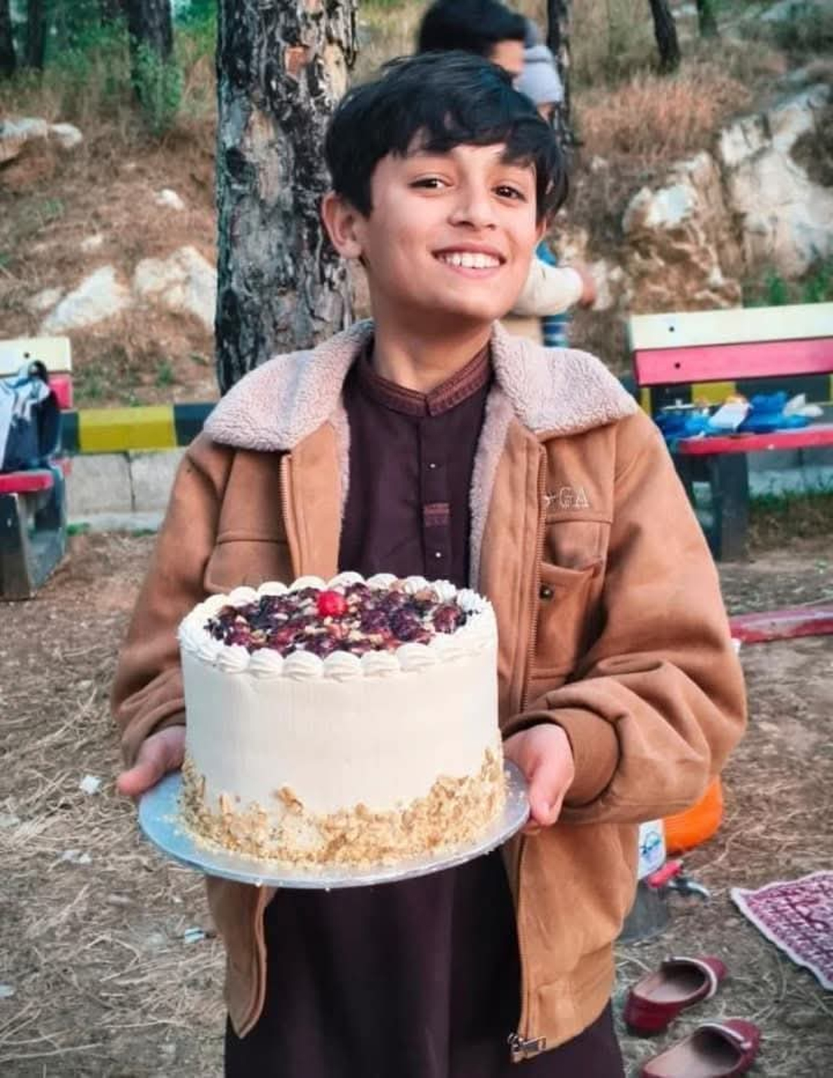 عمر موسی نکیال کا رہائشی جو رات کوٹلی میزائل حملہ میں شہید ہوئے کی فائل فوٹو۔۔ساتھ میں اس کی بہن بھی شہید ہوگئی۔۔۔