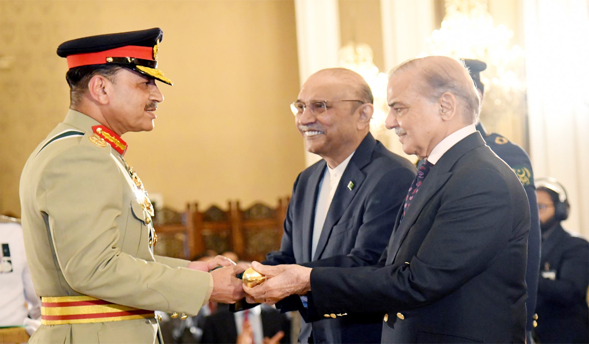 عاصم منیر کو فیلڈ مارشل کا اعزاز مل گیا