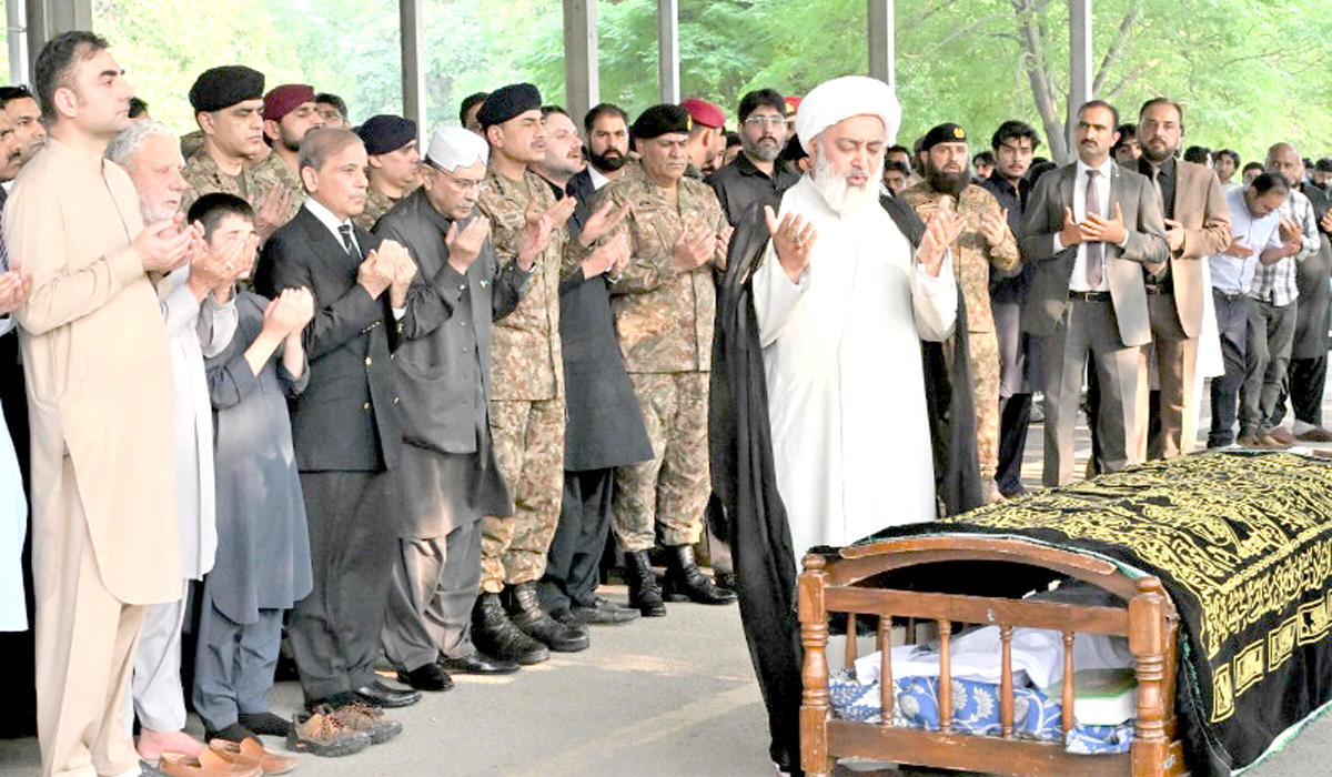 لیفٹننٹ کرنل ظہیرعباس طوری کے صاحبزادے کی نماز جنازہ ادا