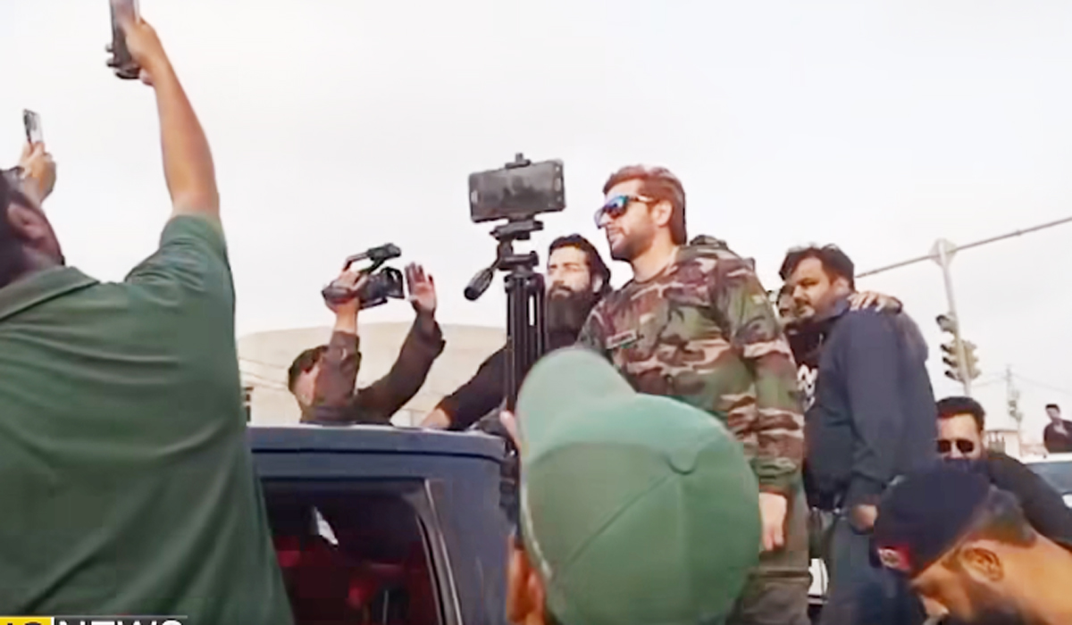 شاہد آفریدی کی قیادت میں پاکستان زندہ باد ریلی