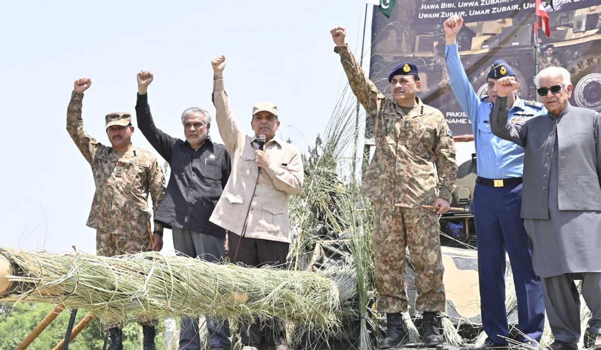 وزیراعظم،آرمی چیف کا فرنٹ لائنز کا دورہ