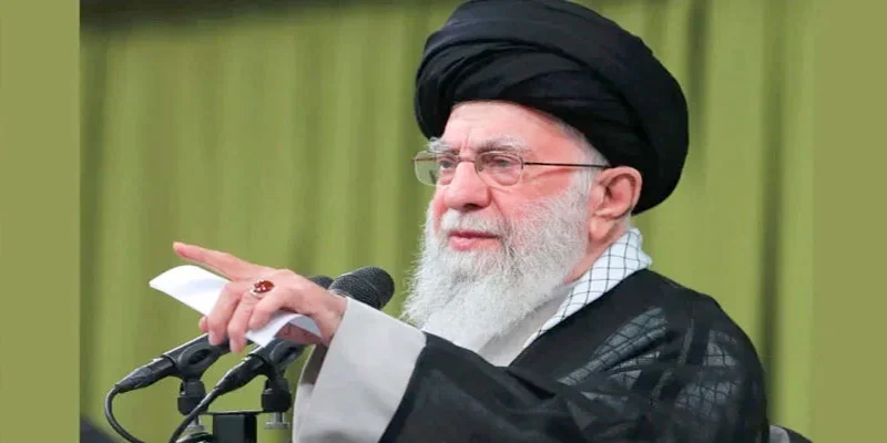 آیت اللّٰہ خامنہ ای کاجنگ سے متعلق اختیارات پر بڑا فیصلہ