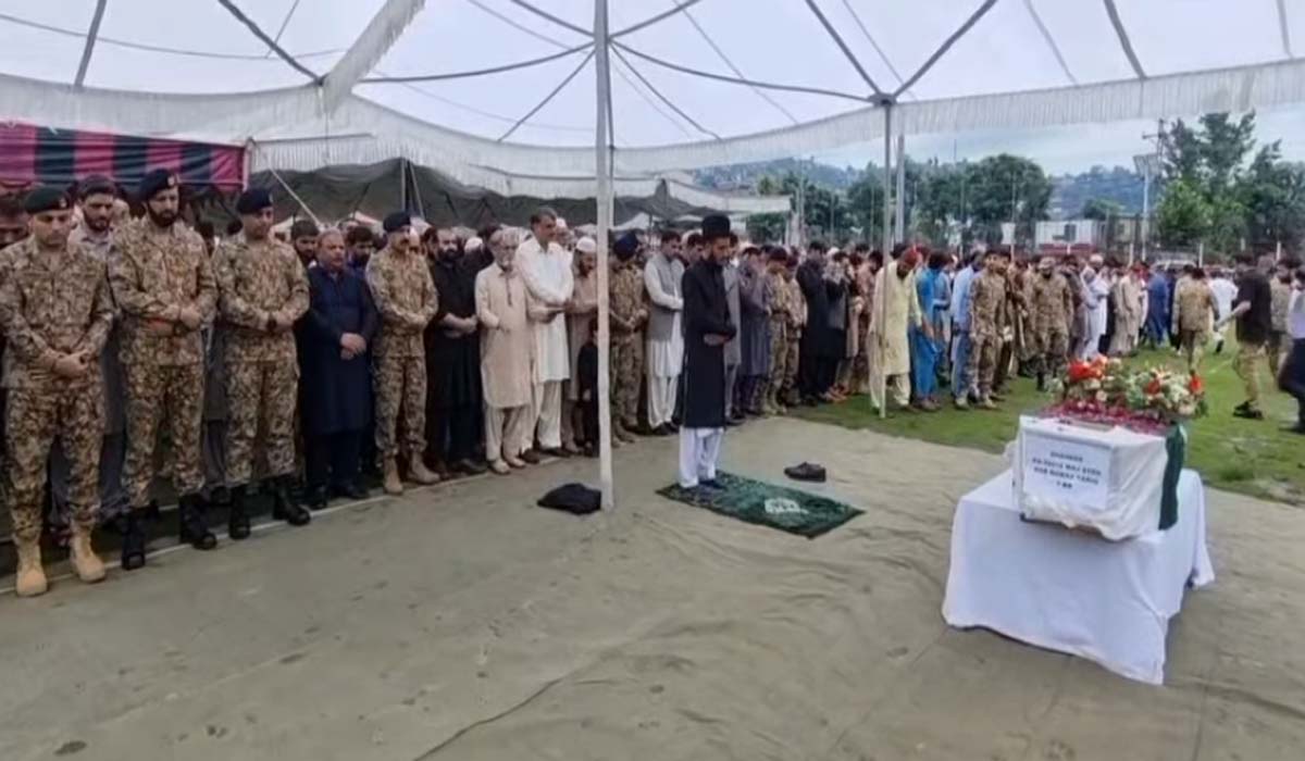 میجر رب نواز مکمل فوجی اعزاز کے ساتھ سپرد خاک
