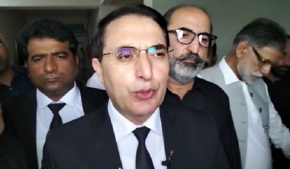 سزائیں قانون کے تقاضوں کو پورا کیے بغیر دی گئی ہیں، بیرسٹر گوہر