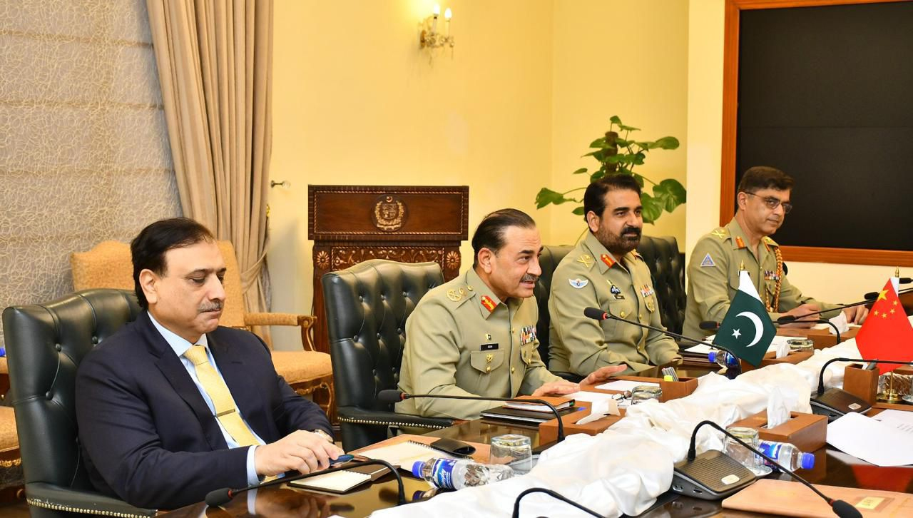 فیلڈ مارشل سے چینی وزیر خارجہ کی ملاقات