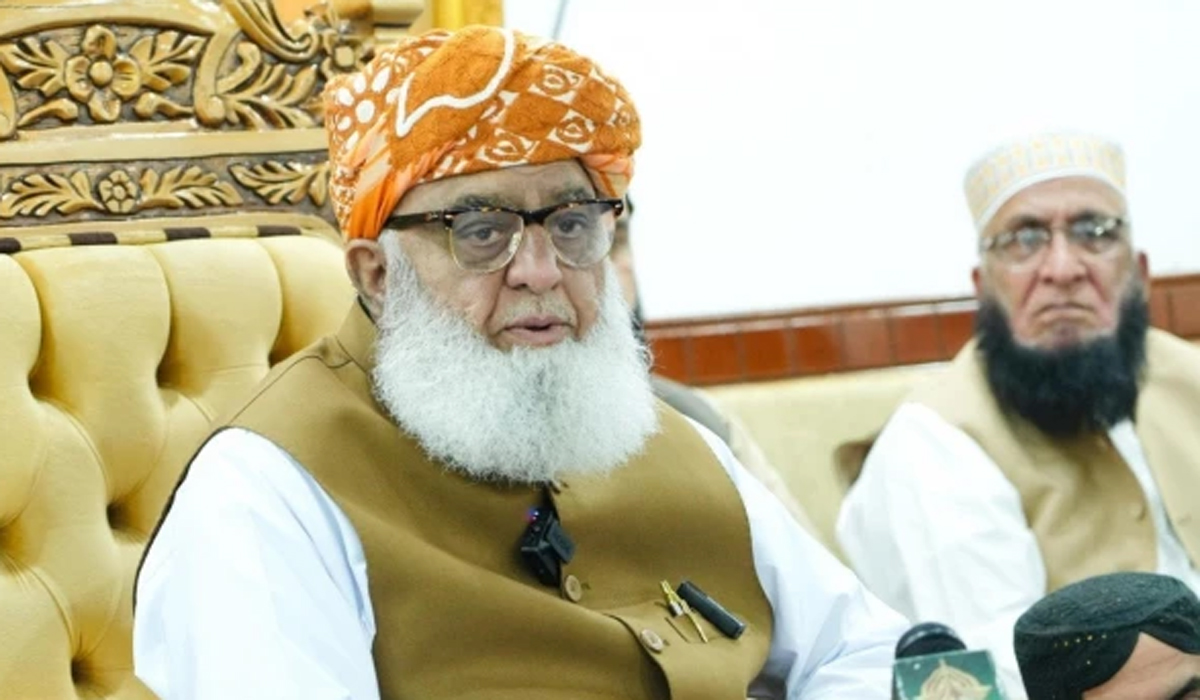 قبائلی علاقوں میں مسلح گروہوں کا راج ہے:مولانا فضل الرحمٰن