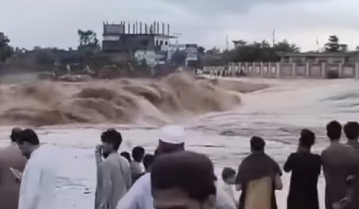 صوابی میں بادل پھٹنے سے تباہی، 15 افراد جاں بحق