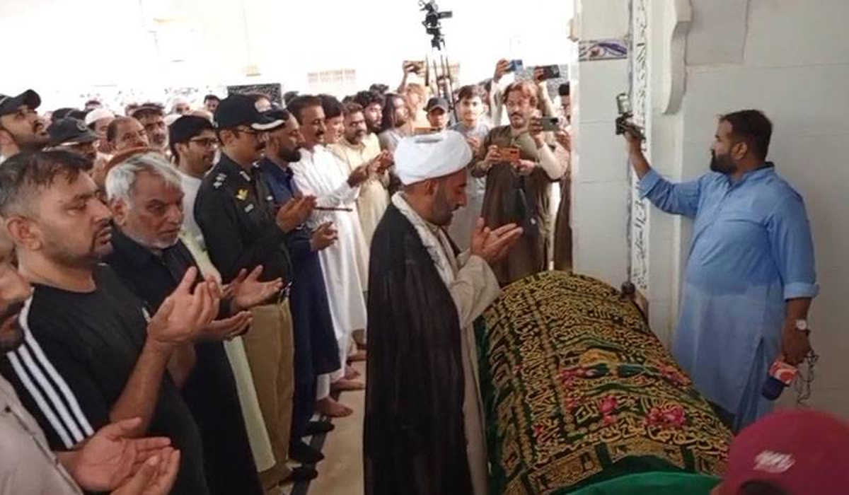 صحافی خاورحسین کی نماز جنازہ ادا