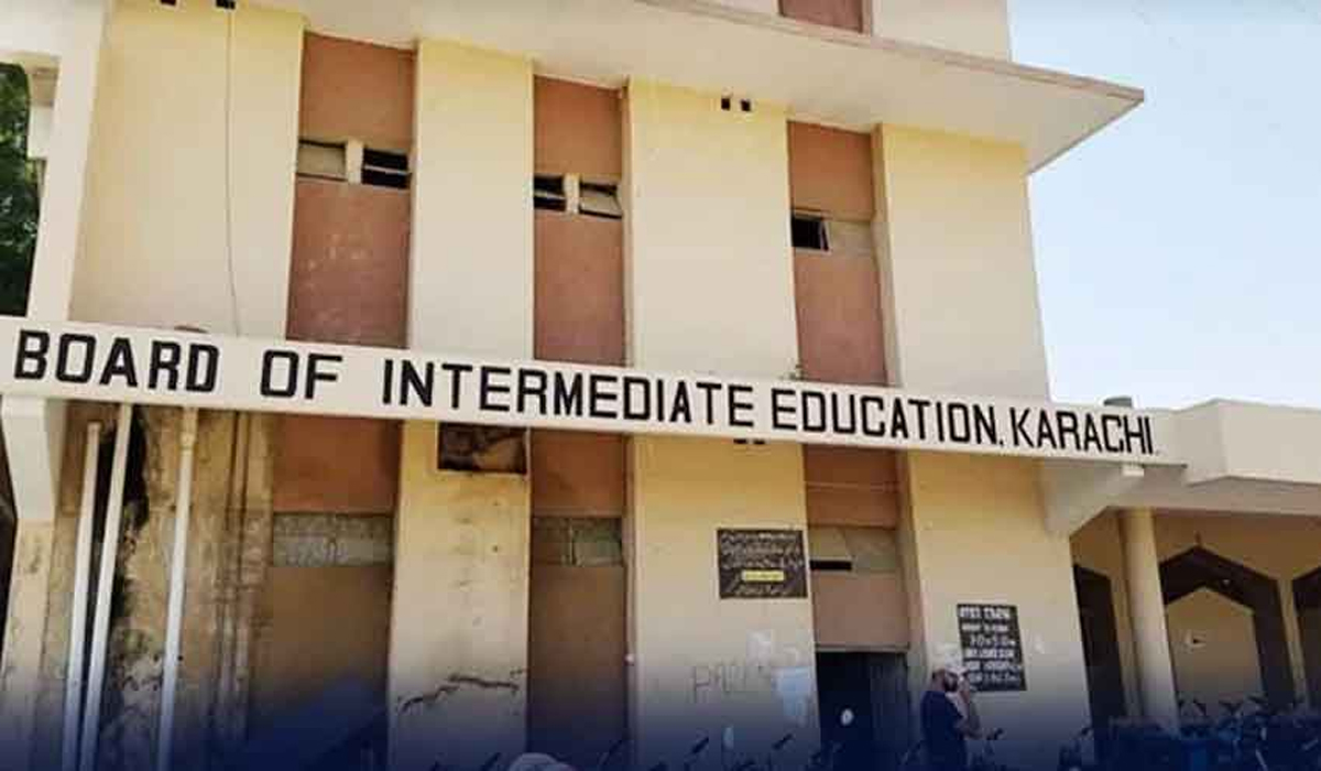 کراچی:دہم جماعت سائنس گروپ کے نتائج کا اعلان،رزلٹ دیکھیں