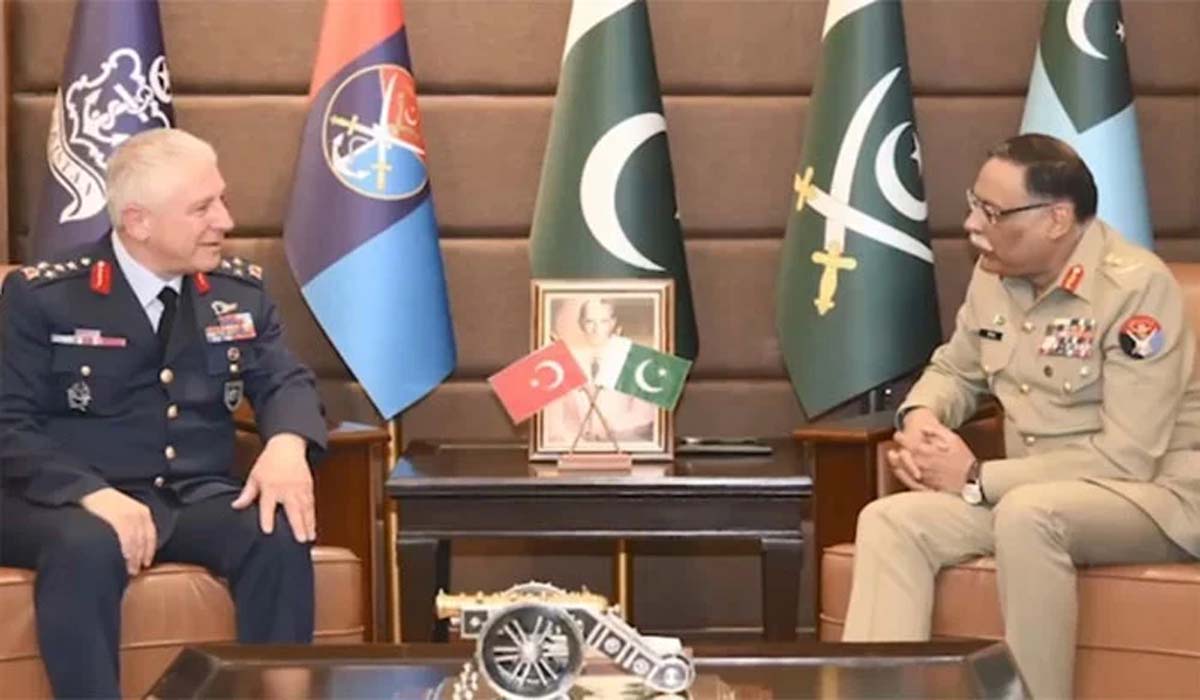 جنرل ساحر شمشاد مرزا سے ترک فضائیہ کے کمانڈر کی ملاقات