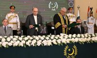 جسٹس امین الدین خان نے پہلے چیف جسٹس کا حلف اٹھا لیا