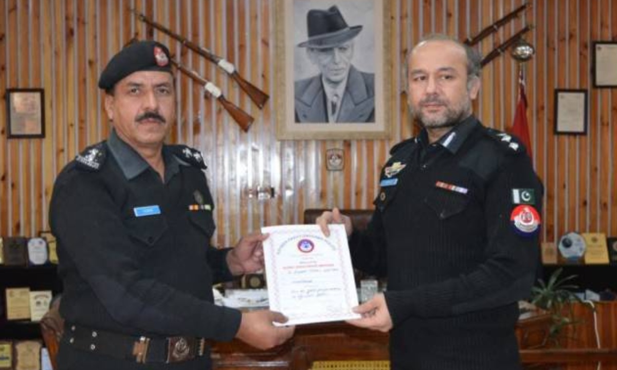 ڈاکٹر وردا قتل کیس میں غفلت،ایس ایچ او تھانہ کینٹ معطل