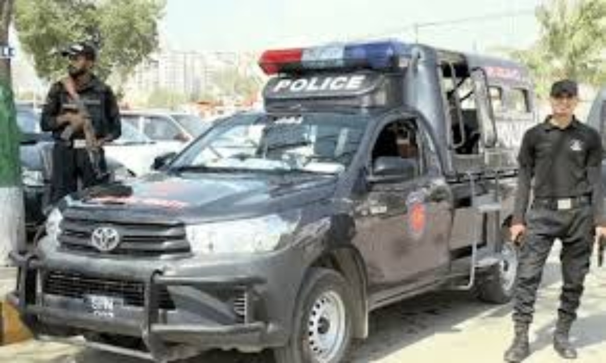 کراچی مبینہ ڈاکو کو آگ لگانے کے معاملے پر 4 افراد گرفتار کراچی:مبینہ ڈاکو کو آگ لگانے کے معاملے پر 4 افراد گرفتار