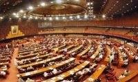 بیوی کو گھورنا یا طلاق و دوسری شادی کی دھمکی دینا جرم قرار