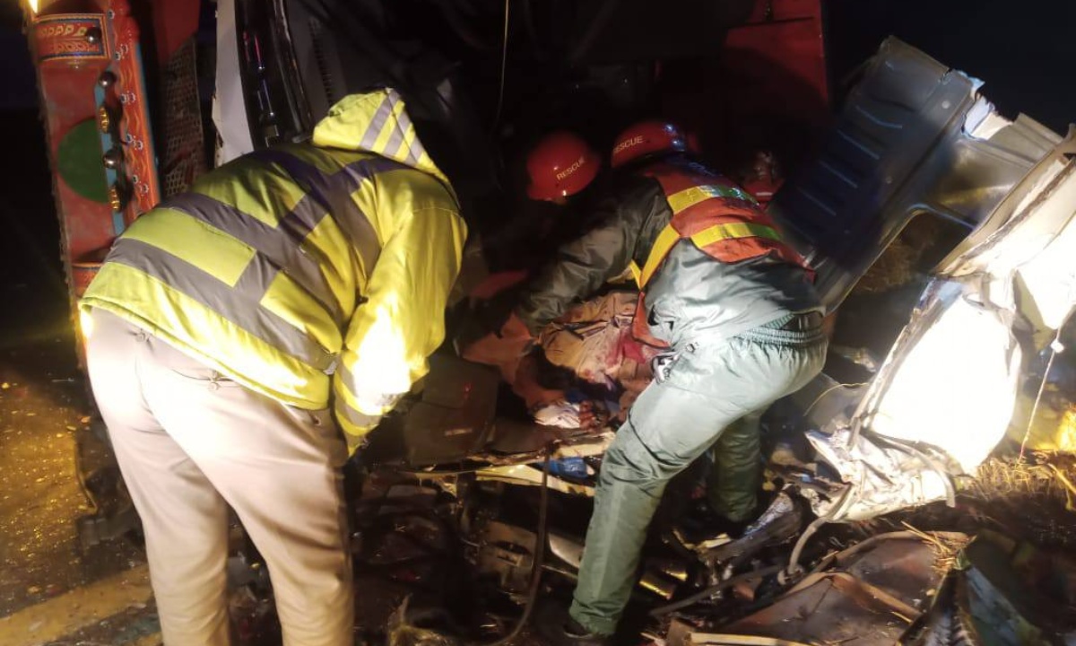 ٹوبہ ٹیک سنگھ حادثہ،مزدا گاڑی الٹنے سے 4 افراد جاں بحق
